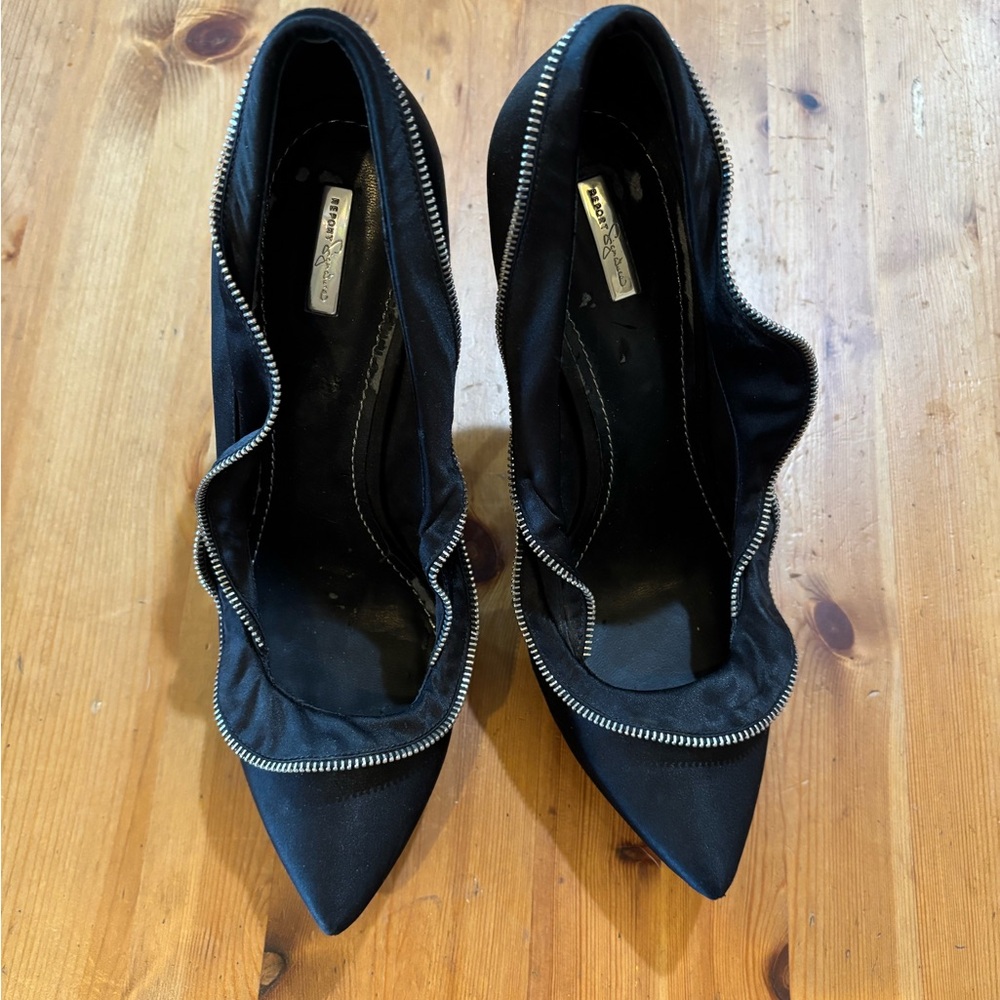 Report Signature Black Heels with Zipper Detail